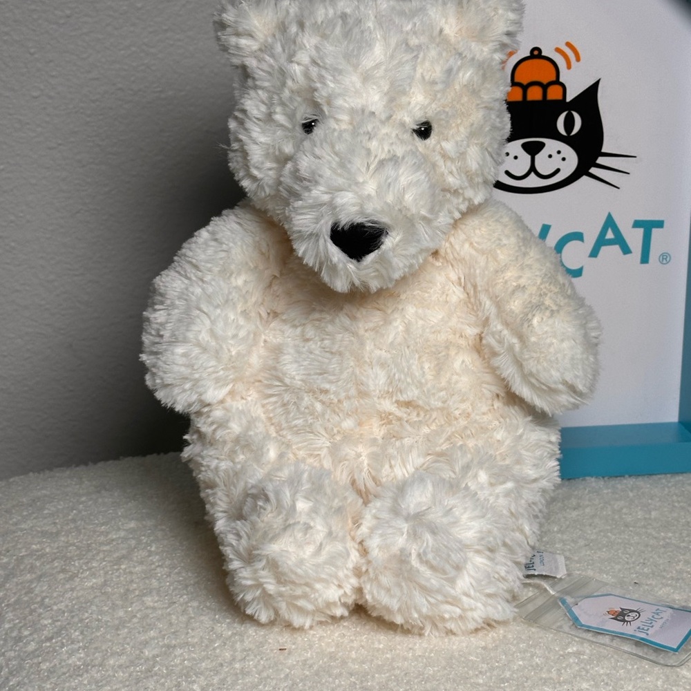 Jellycat Edwin Cream Bear 
BNWT / Retired / Rare & HTF